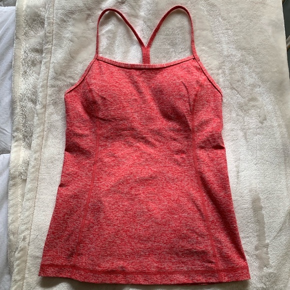 Workout top (built-in bra!) - Picture 2 of 5